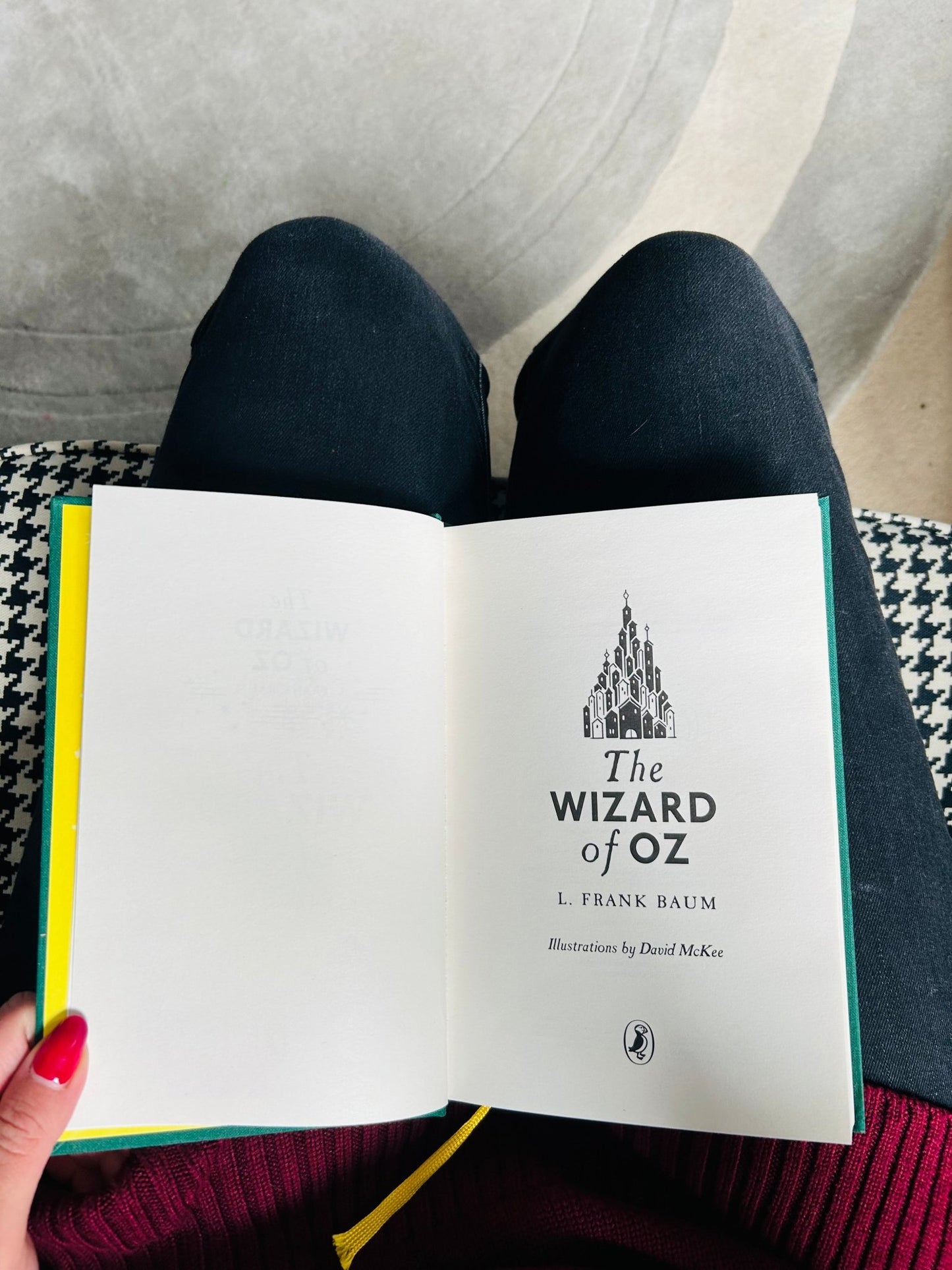 The Wizard of Oz by L Frank Baum - Puffin Clothbound Classics Edition - Looking Glass Books -