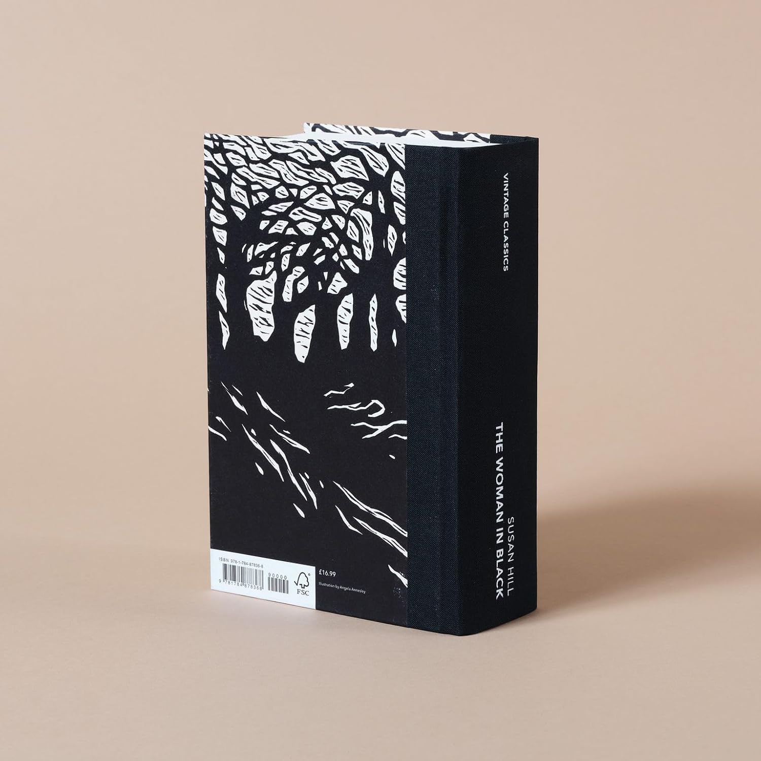 The Woman in Black by Susan Hill : Vintage Quarterbacks Edition - Looking Glass Books - 